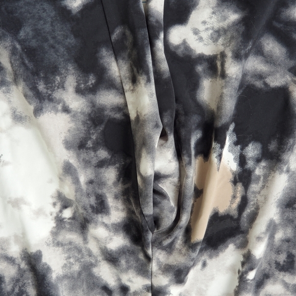 One By Chapter One Joggers Pants Women's Size Medium 28-36x26 Tie Dye Workout - Picture 4 of 9